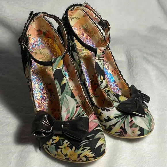 Irregular Choice VTG “Bloxy” pumps,black/tropical print,T strap,metallic heel, 8 - Picture 2 of 14